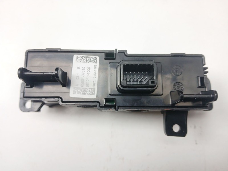 Recambio de interruptor para ssangyong korando (c300) 1.5 referencia OEM IAM 8580137010  6812F01000