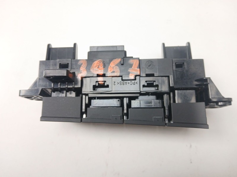 Recambio de interruptor para ssangyong korando (c300) 1.5 referencia OEM IAM 8580237040  6812X11000