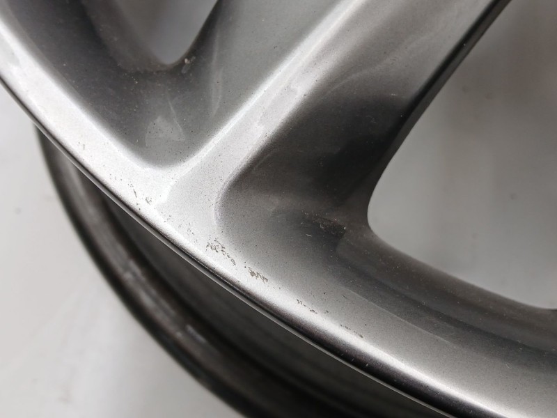 Recambio de llanta para jeep cherokee (kl) 2.2 crd 4x4 referencia OEM IAM 5SN87TRMAB  