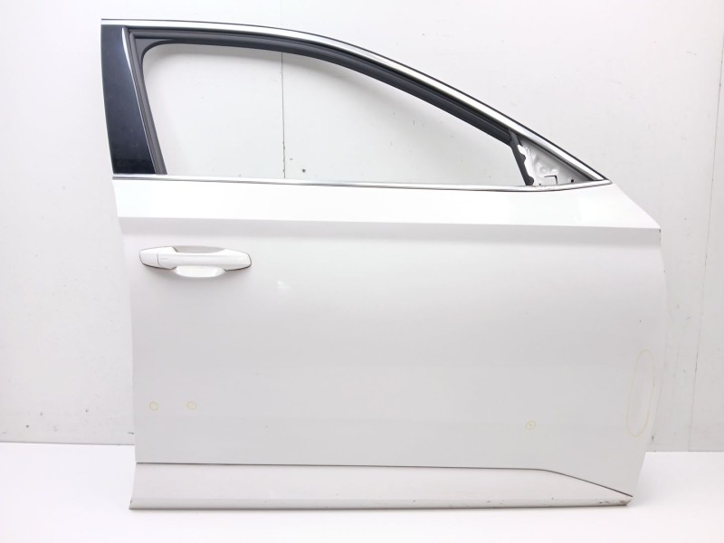 Recambio de puerta delantera derecha para skoda superb iii (3v3) 2.0 tdi referencia OEM IAM 3V0831312  3V0831056B