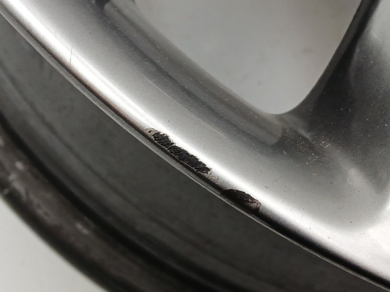 Recambio de llanta para jeep cherokee (kl) 2.2 crd 4x4 referencia OEM IAM 5SN87TRMAB  