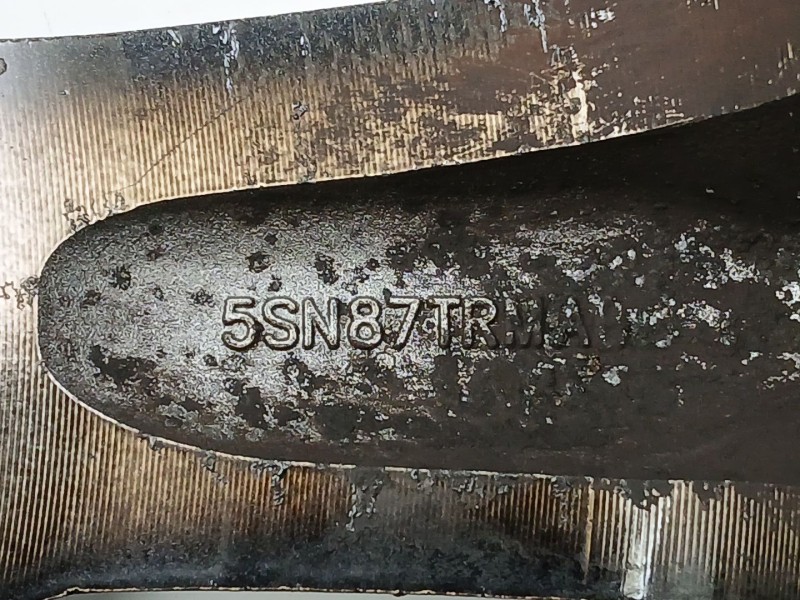 Recambio de llanta para jeep cherokee (kl) 2.2 crd 4x4 referencia OEM IAM 5SN87TRMAB  