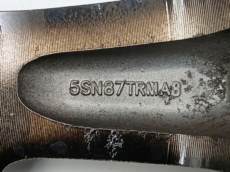 Recambio de llanta para jeep cherokee (kl) 2.2 crd 4x4 referencia OEM IAM 5SN87TRMAB  