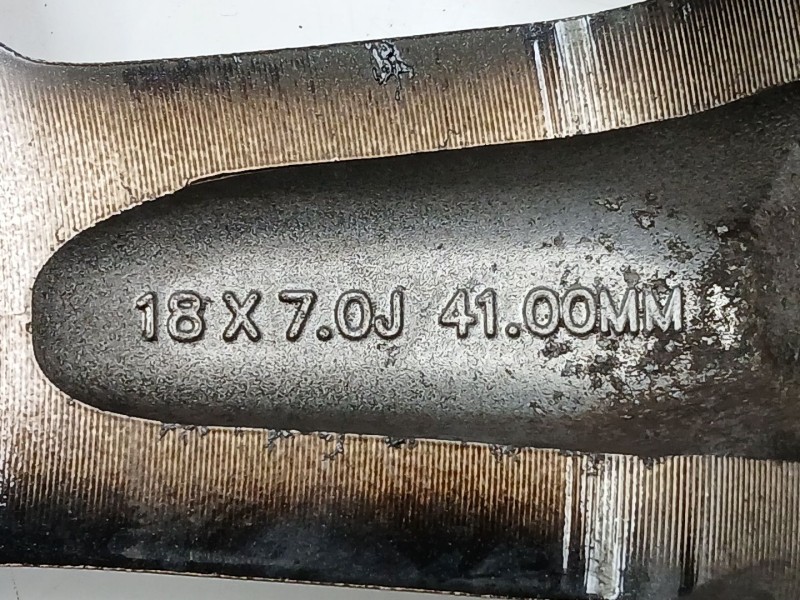 Recambio de llanta para jeep cherokee (kl) 2.2 crd 4x4 referencia OEM IAM 5SN87TRMAB  