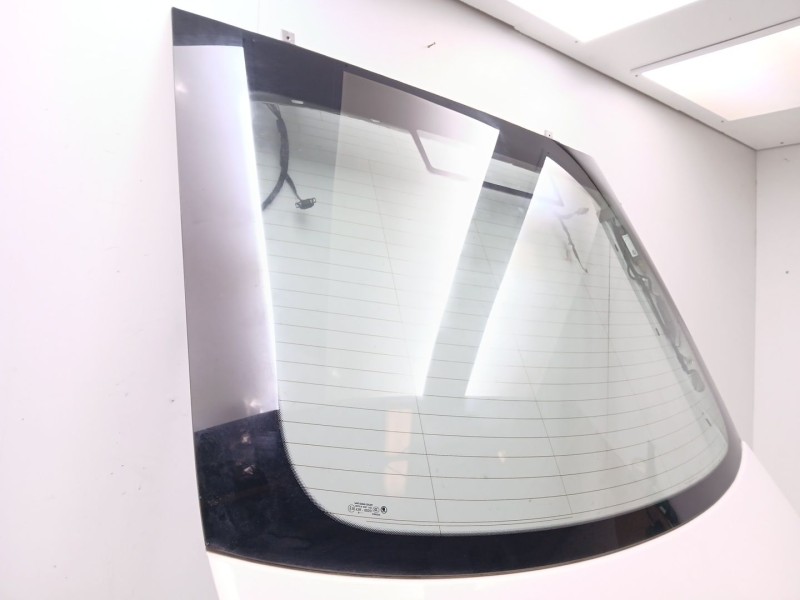 Recambio de porton trasero para skoda superb iii (3v3) 2.0 tdi referencia OEM IAM 3V5827023D  