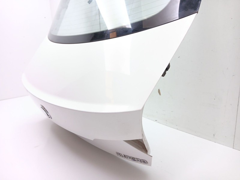 Recambio de porton trasero para skoda superb iii (3v3) 2.0 tdi referencia OEM IAM 3V5827023D  