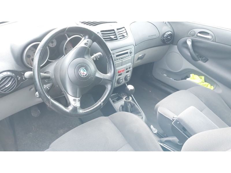 alfa romeo 147 (937_) del año 2004