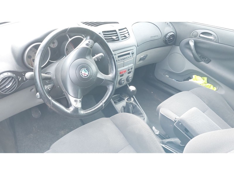 alfa romeo 147 (937_) del año 2004