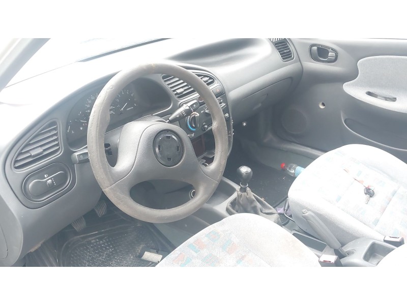 daewoo lanos sedán (klat) del año 1999