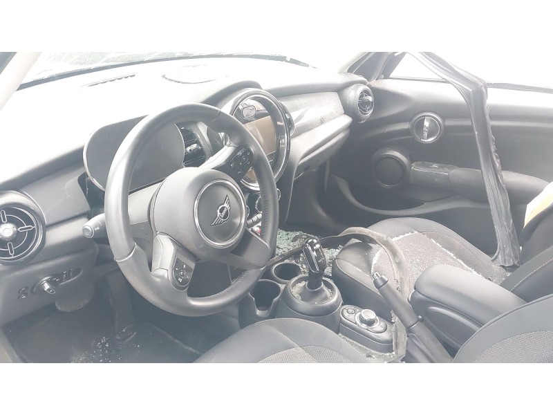 mini mini (f55) del año 2022