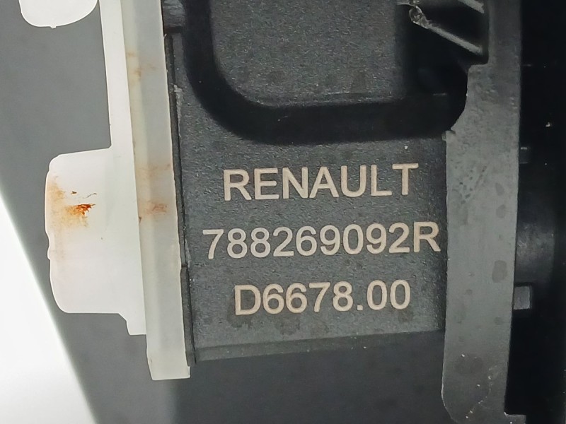 Recambio de tapa exterior combustible para renault arkana i (lcm_, ldn_) 1.6 e-tech 145 (ldmu) referencia OEM IAM 781207870R  78
