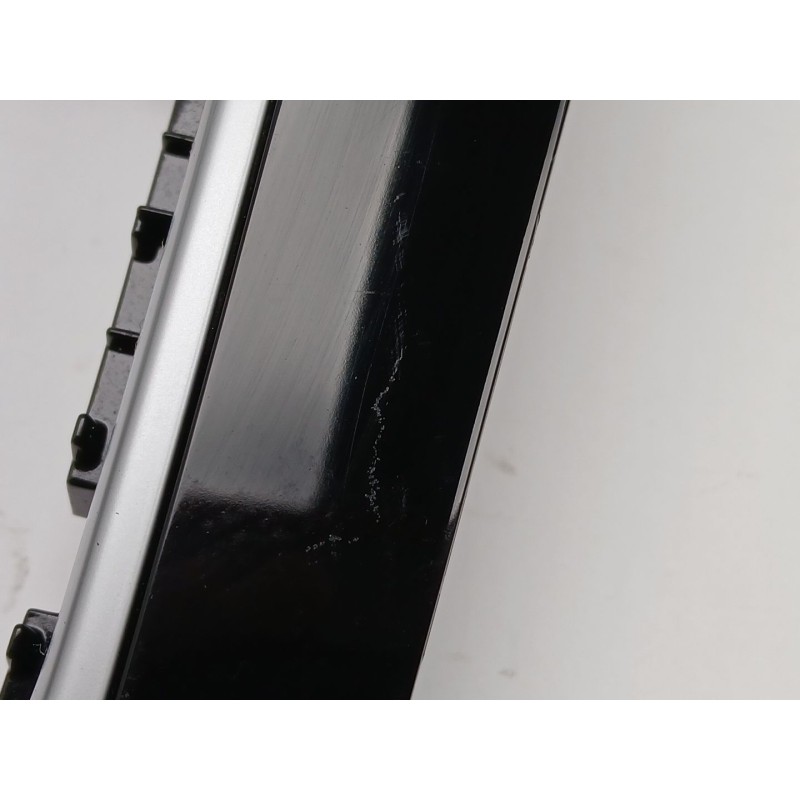 Recambio de moldura para renault arkana i (lcm_, ldn_) 1.6 e-tech 145 (ldmu) referencia OEM IAM 969353333R  