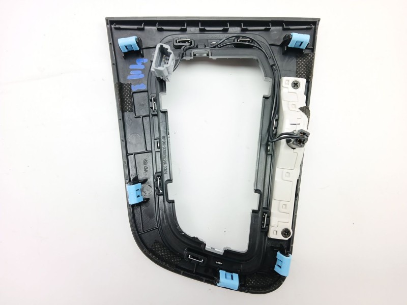 Recambio de moldura para renault arkana i (lcm_, ldn_) 1.6 e-tech 145 (ldmu) referencia OEM IAM 969353333R  