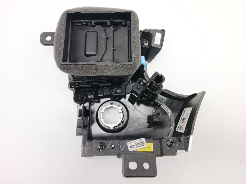 Recambio de rejilla aireadora para renault arkana i (lcm_, ldn_) 1.6 e-tech 145 (ldmu) referencia OEM IAM 683100329R  