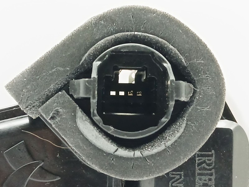 Recambio de cerradura puerta trasera derecha para renault arkana i (lcm_, ldn_) 1.6 e-tech 145 (ldmu) referencia OEM IAM 8250273