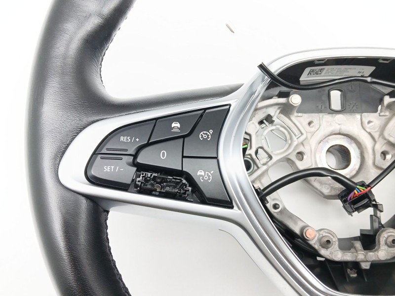 Recambio de volante para renault arkana i (lcm_, ldn_) 1.6 e-tech 145 (ldmu) referencia OEM IAM 484003656R  