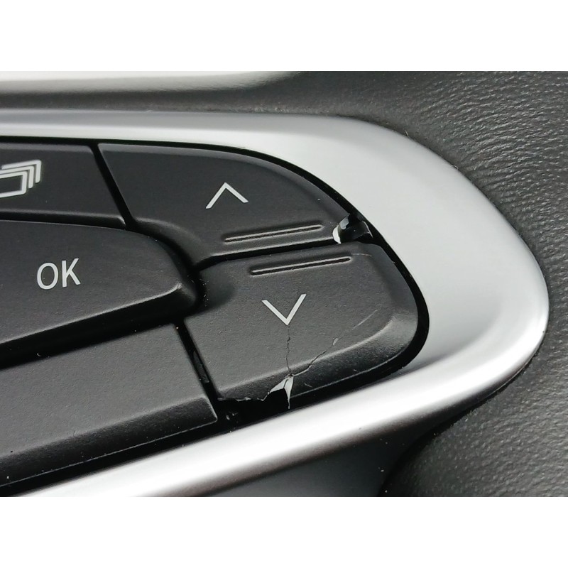 Recambio de volante para renault arkana i (lcm_, ldn_) 1.6 e-tech 145 (ldmu) referencia OEM IAM 484003656R  