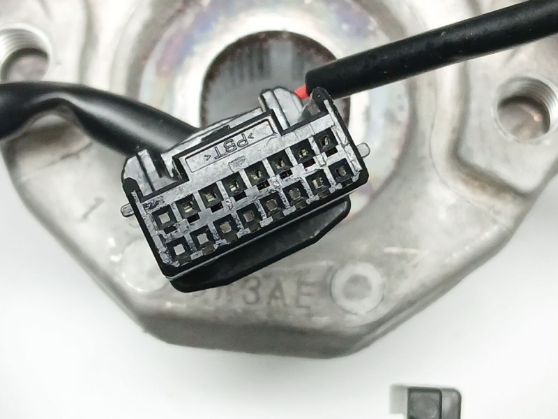 Recambio de volante para renault arkana i (lcm_, ldn_) 1.6 e-tech 145 (ldmu) referencia OEM IAM 484003656R  