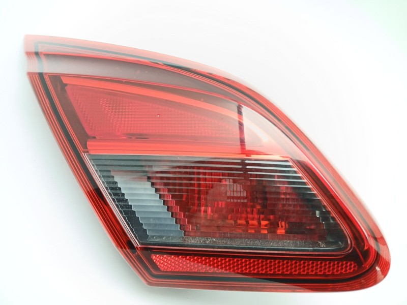 Recambio de piloto trasero izquierdo interior para opel corsa e (x15) 1.3 cdti (08, 68) referencia OEM IAM 39012623  