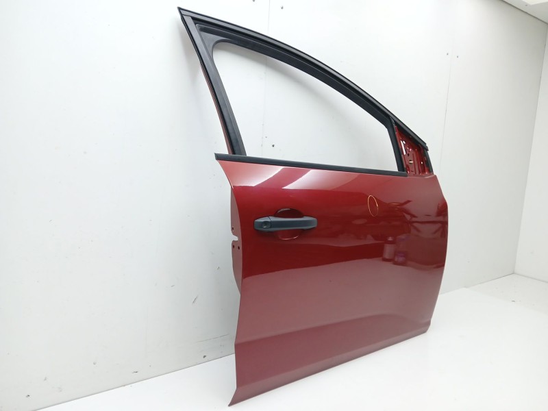 Recambio de puerta delantera derecha para dacia sandero iii 1.0 sce 65 referencia OEM IAM 801105439R  