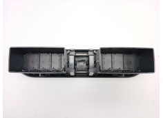 Recambio de rejilla aireadora para dacia sandero iii 1.0 sce 65 referencia OEM IAM 687608482R   2