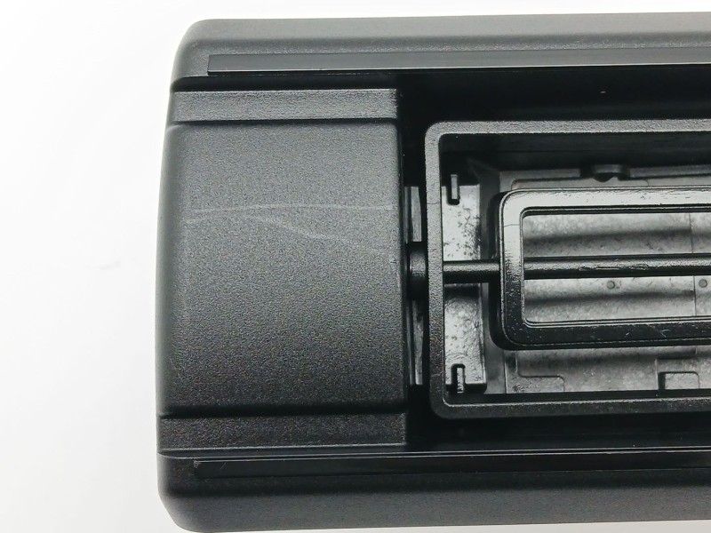 Recambio de rejilla aireadora para dacia sandero iii 1.0 sce 65 referencia OEM IAM 687605674R  