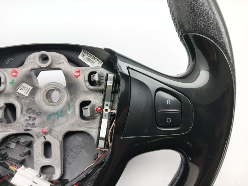 Recambio de volante para renault captur i (j5_, h5_) 1.5 dci 90 referencia OEM IAM 484004127R  