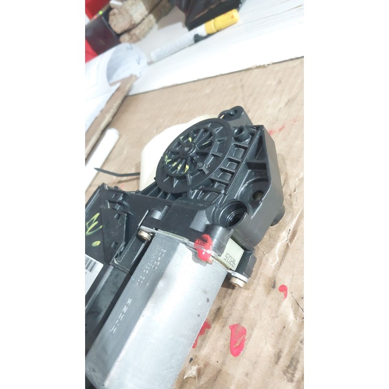 Recambio de motor elevalunas trasero derecho para audi a4 berlina (8e) 1.9 tdi (96kw) referencia OEM IAM 8E0959802A 8E0959802 