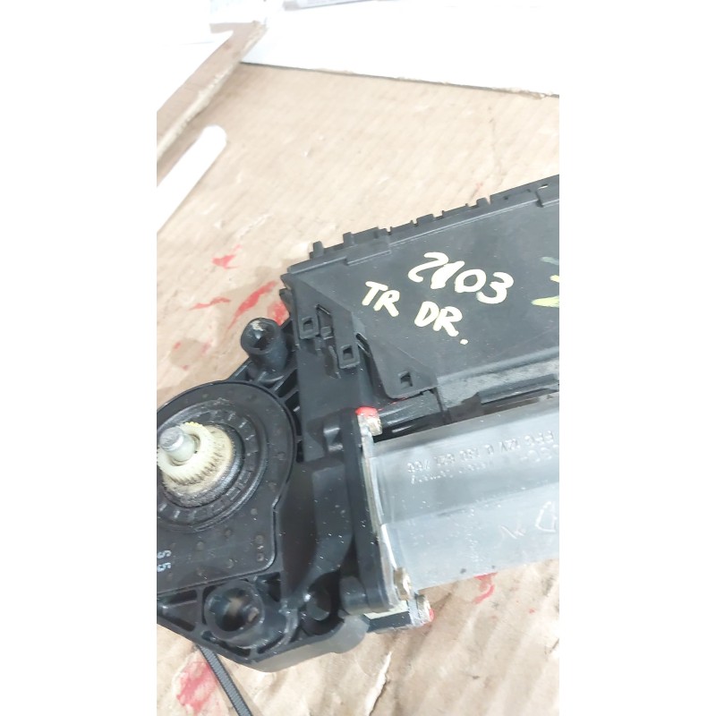 Recambio de motor elevalunas trasero derecho para audi a4 berlina (8e) 1.9 tdi (96kw) referencia OEM IAM 8E0959802A 8E0959802 