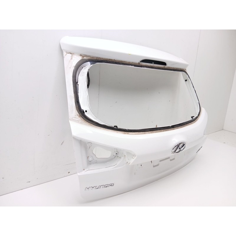 Recambio de porton trasero para hyundai i20 ii (gb, ib) 1.0 t-gdi referencia OEM IAM 73700C8501  
