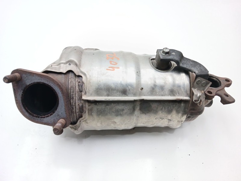 Recambio de catalizador para kia carens iv 1.7 crdi referencia OEM IAM C02A060  