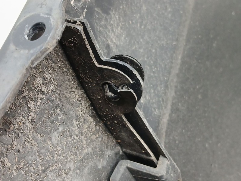 Recambio de paragolpes trasero para dacia sandero iii 1.0 sce 65 referencia OEM IAM 850232562R  