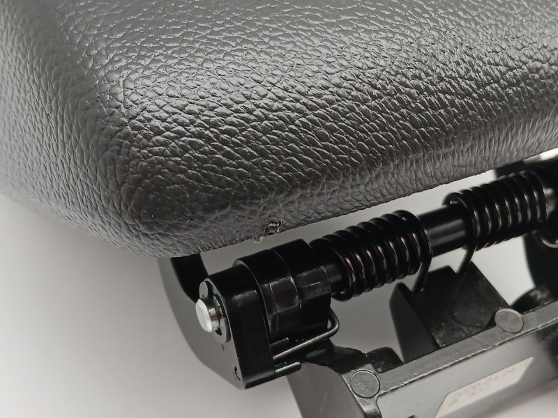 Recambio de apoyabrazos central para hyundai i20 i (pb, pbt) 1.2 referencia OEM IAM 84660C8000TRY  