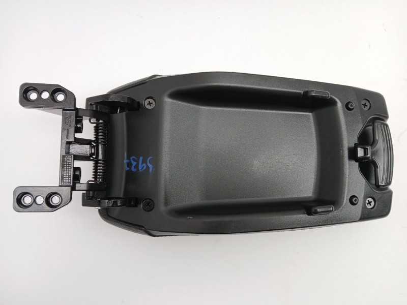 Recambio de apoyabrazos central para hyundai i20 i (pb, pbt) 1.2 referencia OEM IAM 84660C8000TRY  