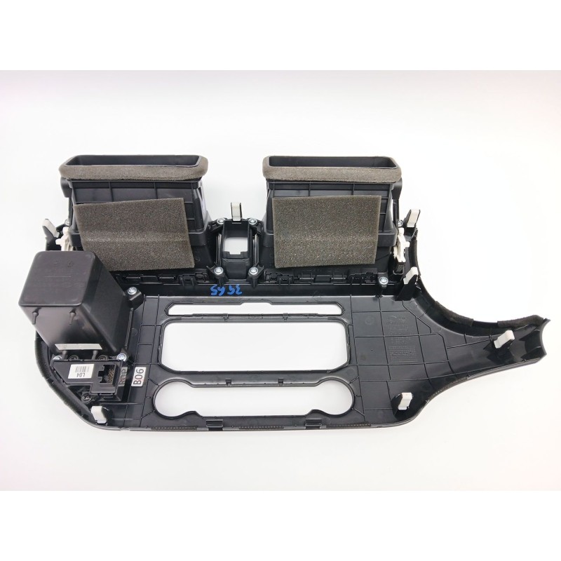 Recambio de rejilla aireadora para kia rio iii (ub) 1.25 cvvt referencia OEM IAM 847411W110 974101W000 974201W000