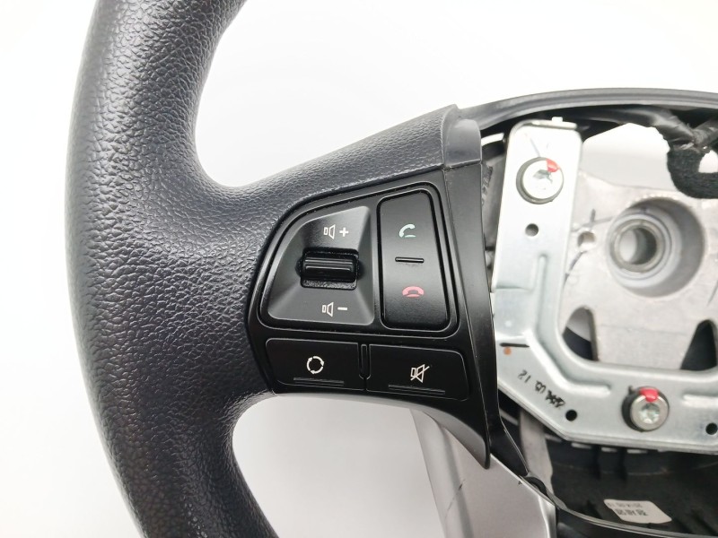 Recambio de volante para kia rio iii (ub) 1.25 cvvt referencia OEM IAM 561001W540HU  