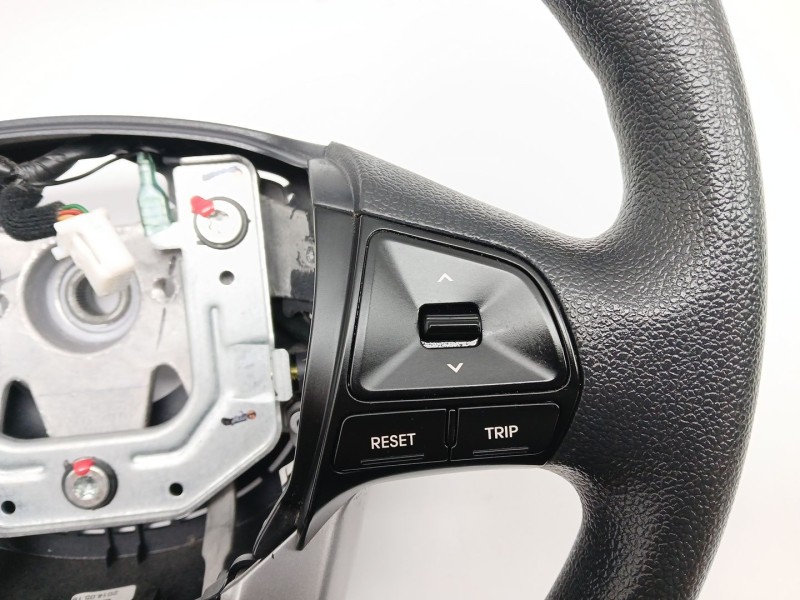 Recambio de volante para kia rio iii (ub) 1.25 cvvt referencia OEM IAM 561001W540HU  