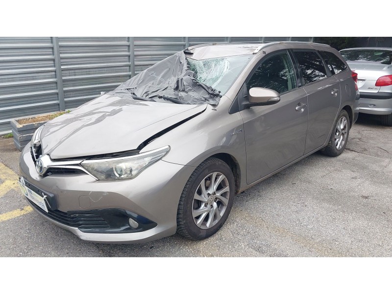 toyota auris station wagon (_e18_) del año 2016