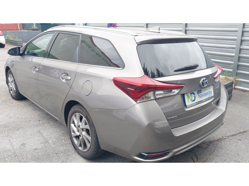 toyota auris station wagon (_e18_) del año 2016