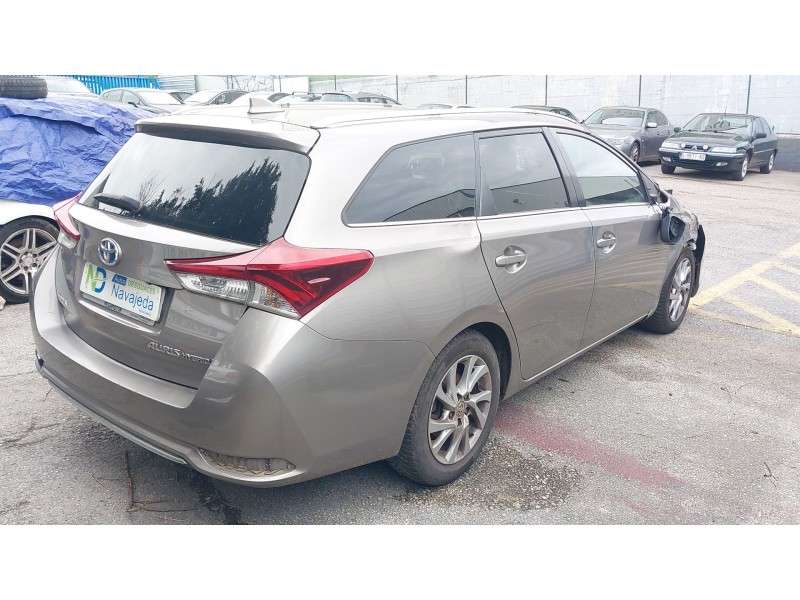 toyota auris station wagon (_e18_) del año 2016