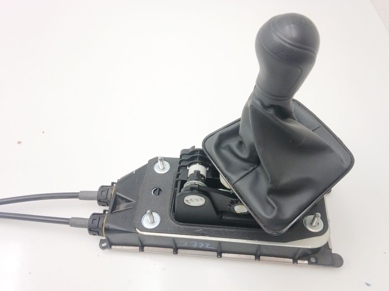 Recambio de palanca cambio para seat ibiza iv (6j5, 6p1) 1.0 referencia OEM IAM 6C0711061A 1S0711789B 