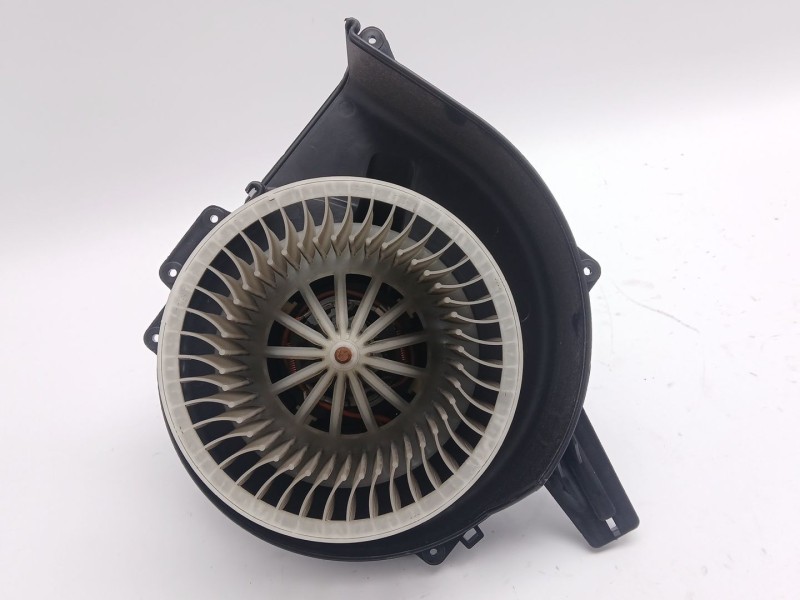 Recambio de motor calefaccion para seat ibiza iv (6j5, 6p1) 1.0 referencia OEM IAM 6R1819015  