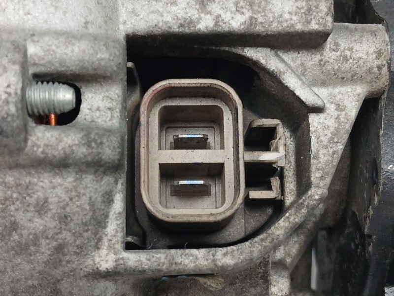 Recambio de alternador para kia carnival ii (gq) 2.9 crdi referencia OEM IAM TA000A56901  