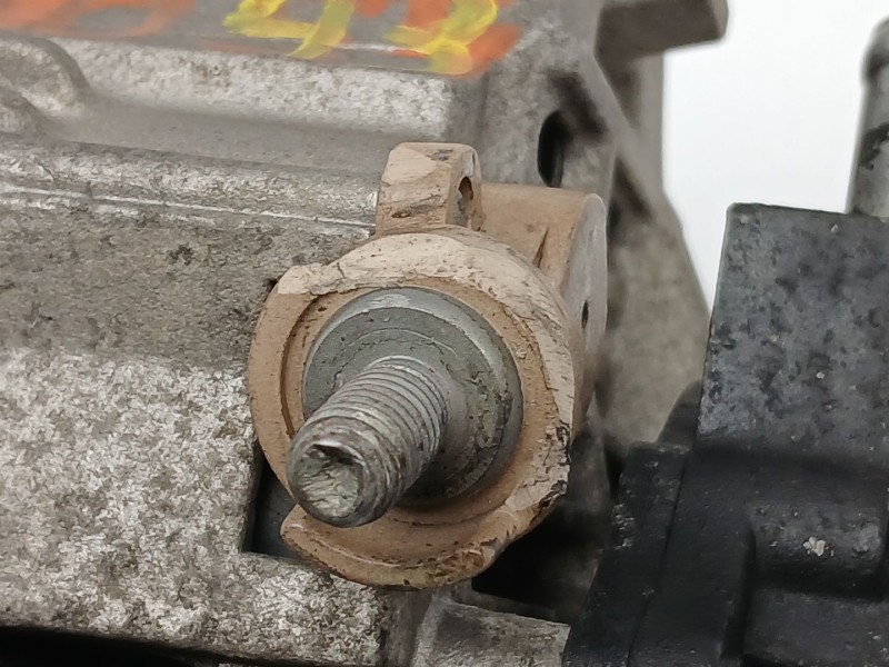 Recambio de alternador para kia carnival ii (gq) 2.9 crdi referencia OEM IAM TA000A56901  