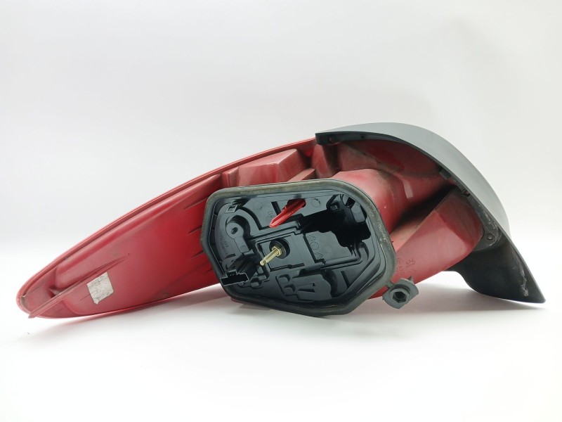 Recambio de piloto trasero derecho para peugeot 206 cc (2d) 2.0 s16 referencia OEM IAM 6351N7  