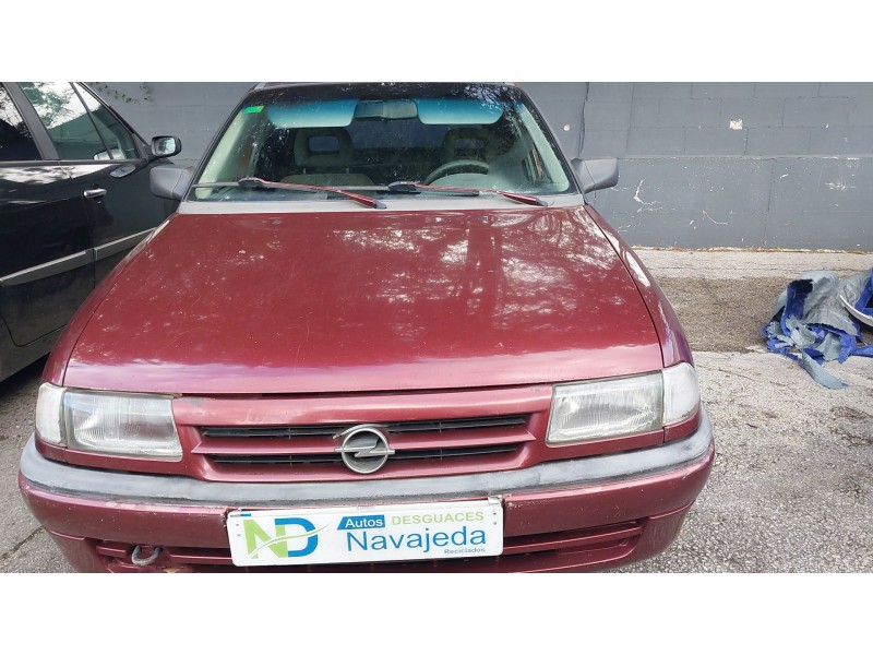 opel astra f sedán (t92) del año 1994