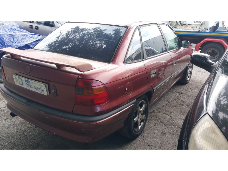 opel astra f sedán (t92) del año 1994