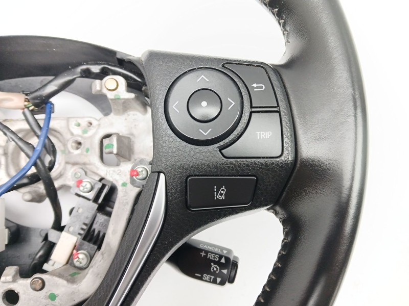 Recambio de volante para toyota auris station wagon (_e18_) 1.8 hybrid (zwe186_) referencia OEM IAM 4510202511C2  