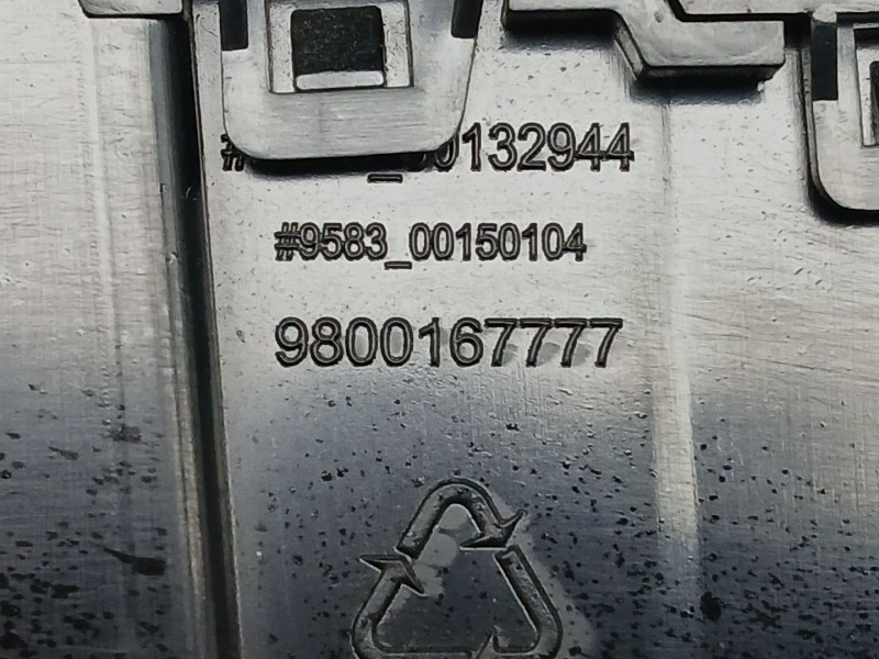 Recambio de rejilla aireadora para citroën c4 cactus 1.5 bluehdi 100 referencia OEM IAM 9800167777  