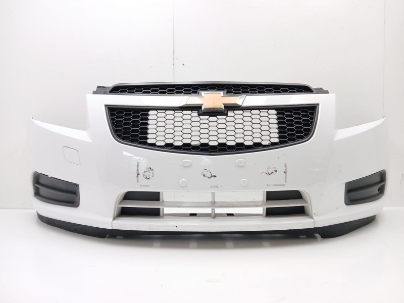 Recambio de paragolpes delantero para chevrolet cruze hatchback (j305) 1.6 referencia OEM IAM CV0420301  
